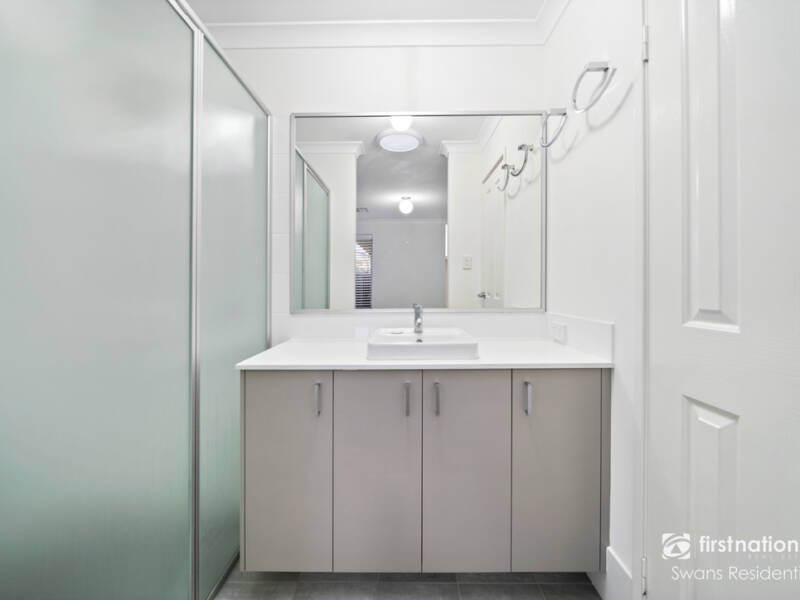 14 Sunnyside Way, AVELEY, WA 6069 AUS