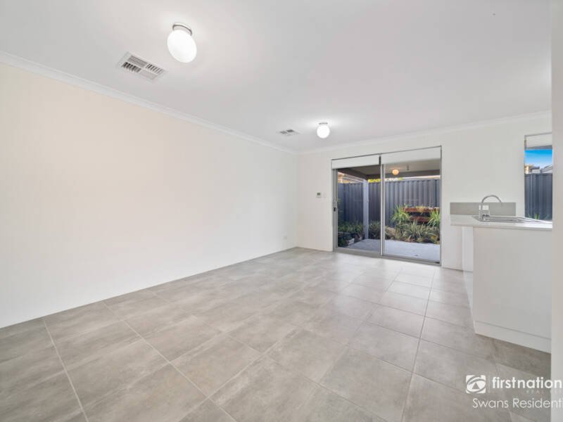 14 Sunnyside Way, AVELEY, WA 6069 AUS
