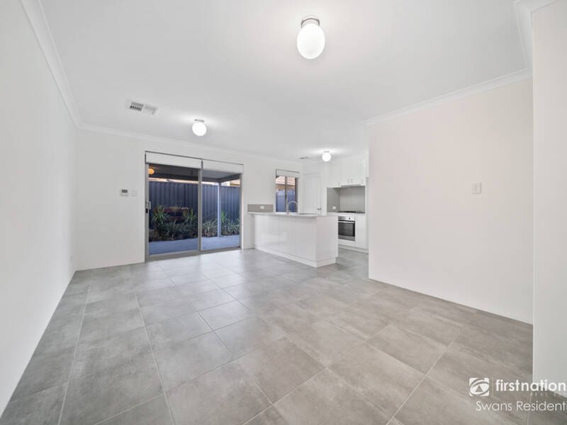 14 Sunnyside Way, AVELEY, WA 6069 AUS