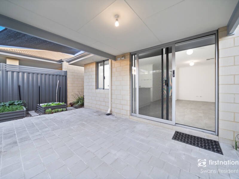 14 Sunnyside Way, AVELEY, WA 6069 AUS