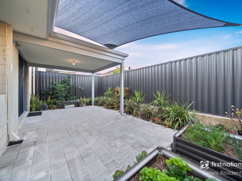 14 Sunnyside Way, AVELEY, WA 6069 AUS