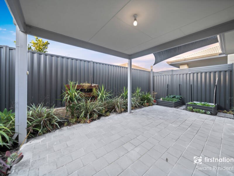 14 Sunnyside Way, AVELEY, WA 6069 AUS